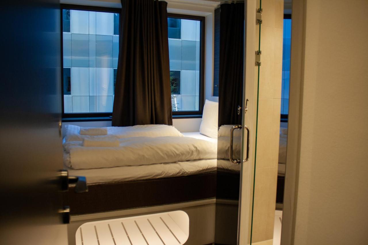 Next House Copenhagen旅舍 外观 照片 The interior of a room at the hotel