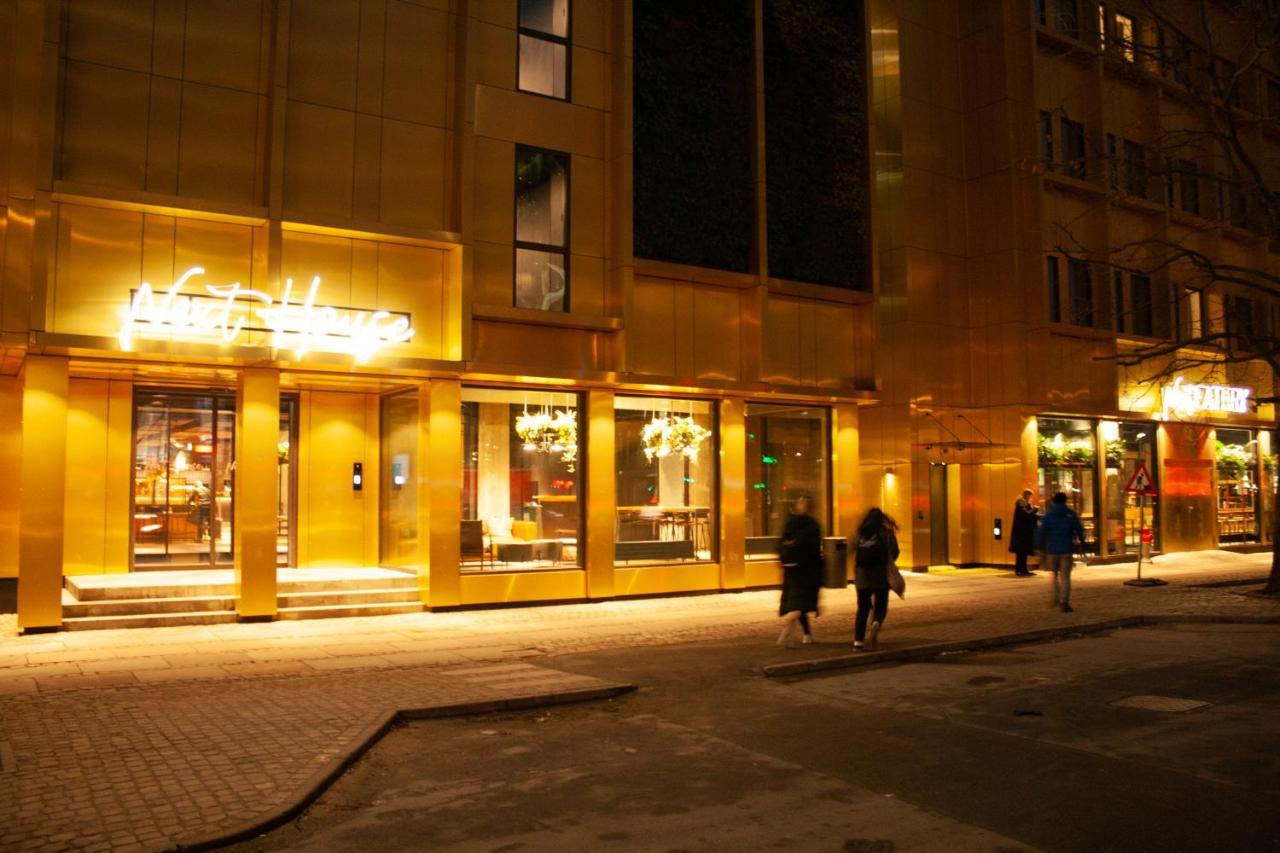 Next House Copenhagen旅舍 外观 照片 Night view of the hotel